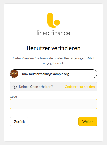 Einladung bestätigen mit E-Mail-Code und der Schaltfläche Weiter